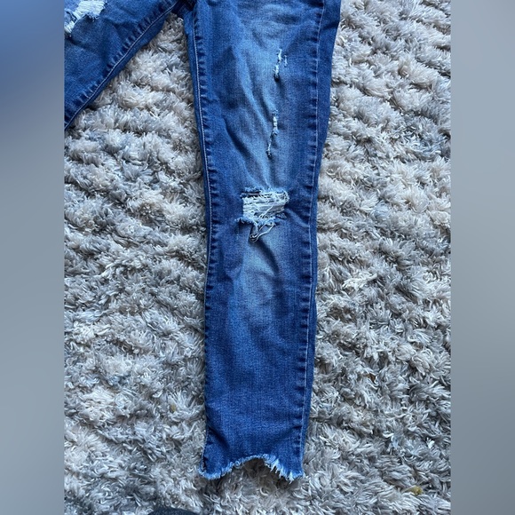 Medium Wash Distressed Gap High-Rise Skinny Jeans - Picture 8 of 8